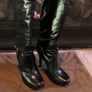Gucci Leather Boots